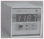 DIGITAL TEMPERATURE INDICATOR 
