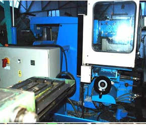 Universal Milling Machine