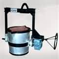 0a01a96c_lip-pouring-ladle