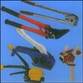 4b08372e_strapping-tools