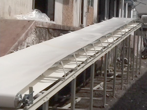 Inclined trough type Roller Bed